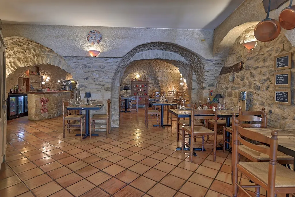 Auberge de Carluc Restaurant in Céreste-en-Luberon