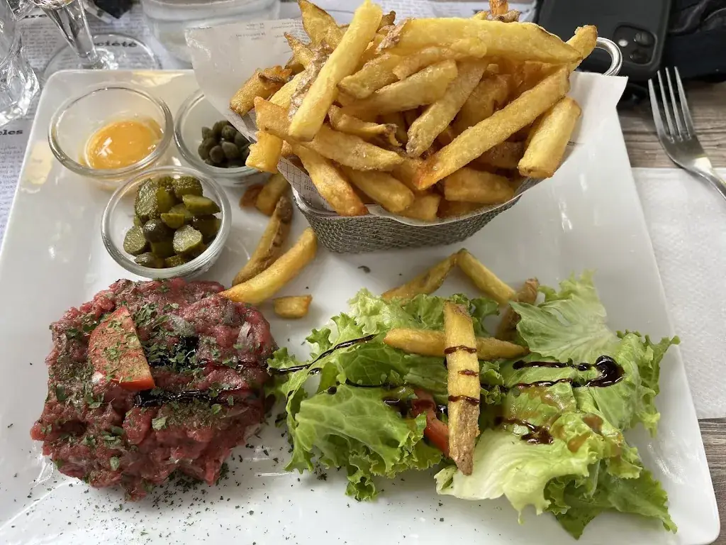 Ubu Bar_Céreste-en-Luberon_slider_image_2