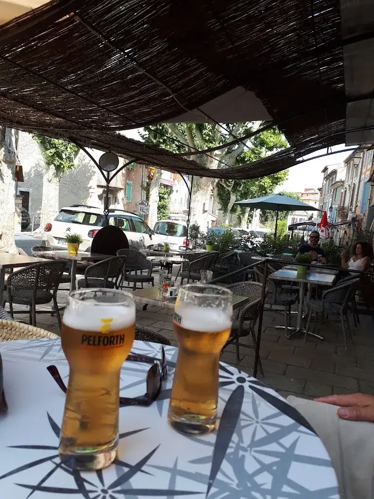 Ubu Bar_Céreste-en-Luberon_slider_image_3