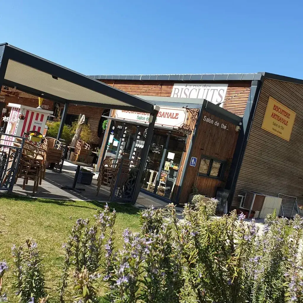 La Rue des Biscuits: Biscuiterie, Salon de Thé, pâtisserie, guinguette, wedding cake ,_Céreste-en-Luberon_slider_image_1