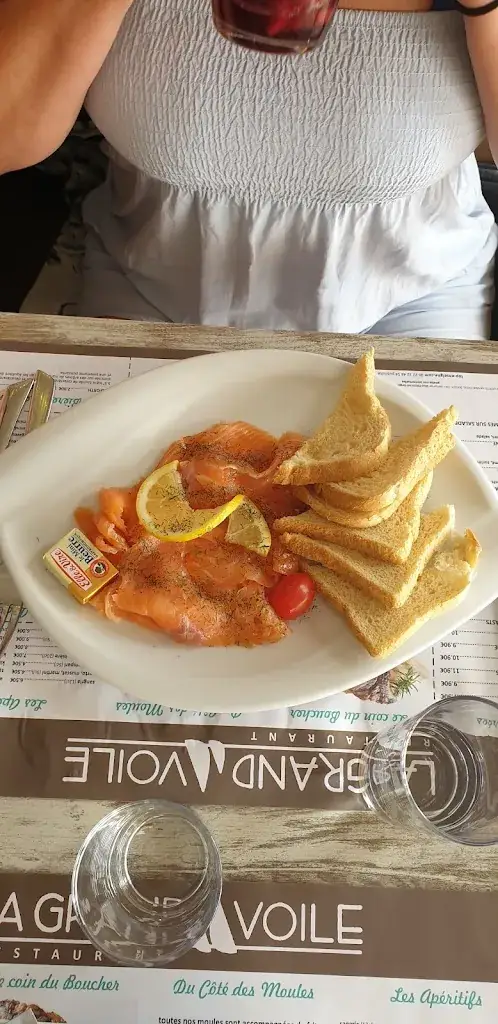 Menu_La Grand Voile Brasserie Restaurant_Cavalaire-sur-Mer_image_3