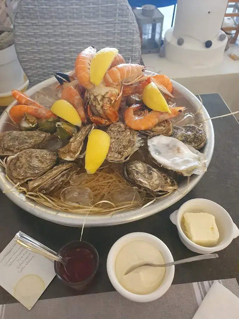 marco adamo_Dolce mare_Cavalaire-sur-Mer_review