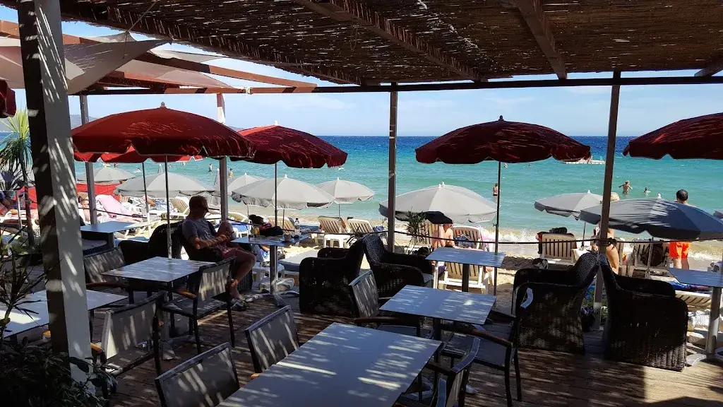 Dauphin Plage restaurant in Cavalaire-sur-Mer
