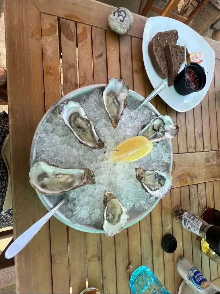 Nadia Nadia_Tamaris Beach_Cavalaire-sur-Mer_reseña