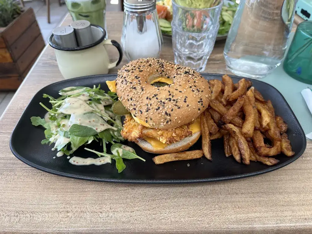 Can Berk Durmuş_Edina_Cavalaire-sur-Mer_Bewertung