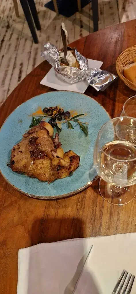 Alona Kaplaukh_Le Yams_Cavalaire-sur-Mer_review