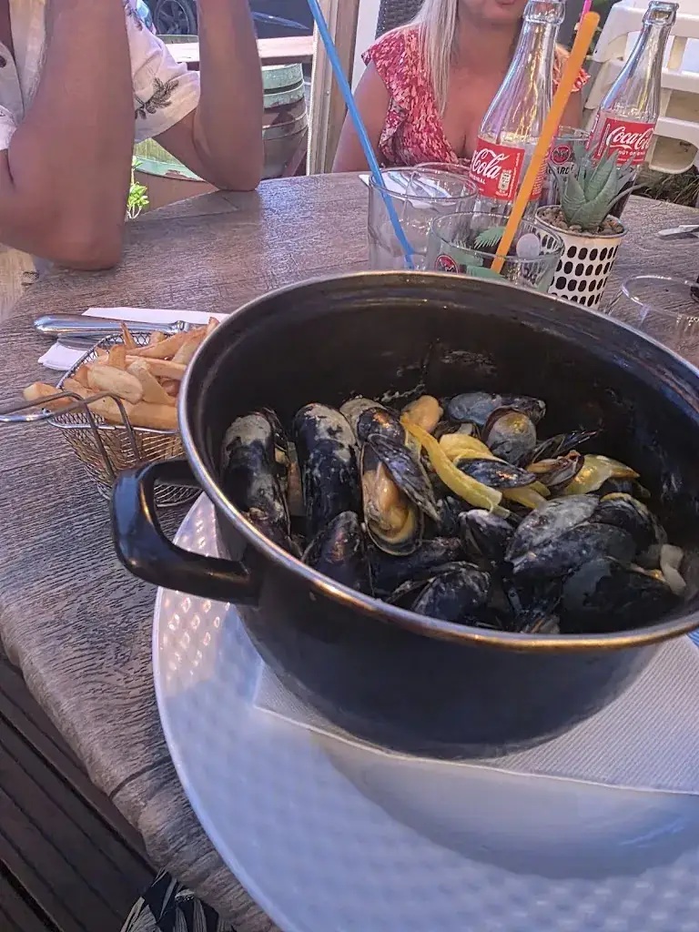 Sarah Ferré_La Terrasse Cavalaire_Cavalaire-sur-Mer_review