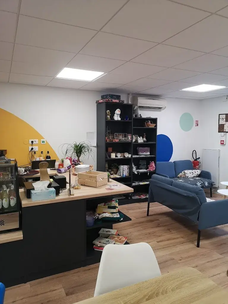 Marine Chalaye_Café des Boutchous_Pélussin_review