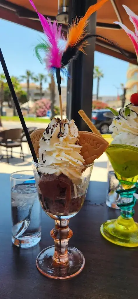 Amy Akers_La Rhum Caffée_Cavalaire-sur-Mer_recensione