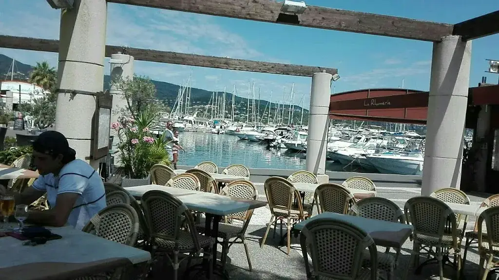 Caffé Romain restaurant in Cavalaire-sur-Mer