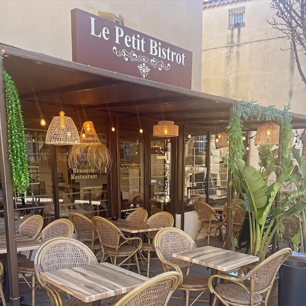 Le petit bistrot Restaurant in Ceyreste