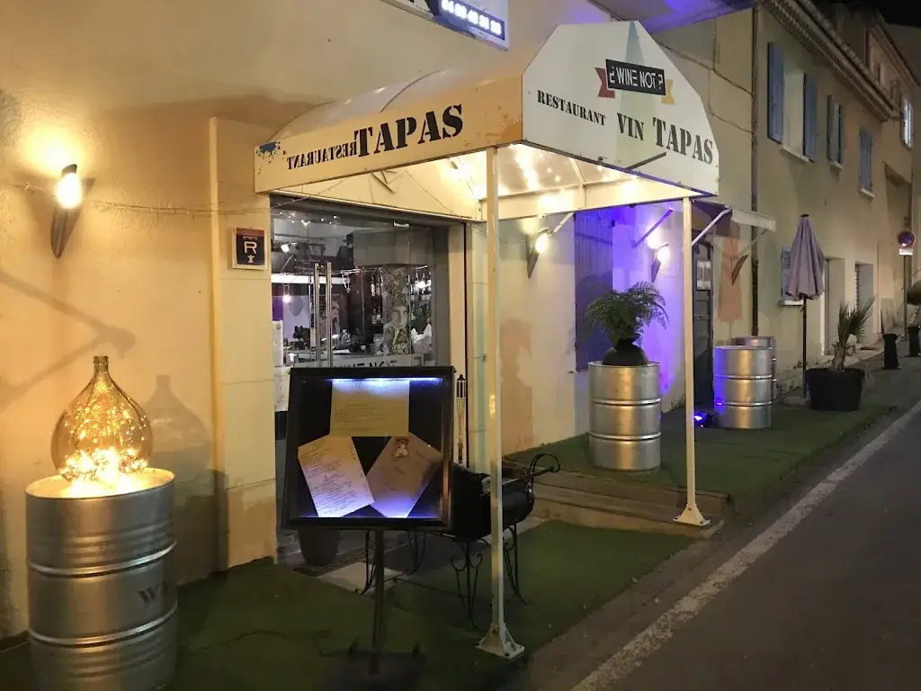 ¿Wine not?_Ceyreste_slider_image_1