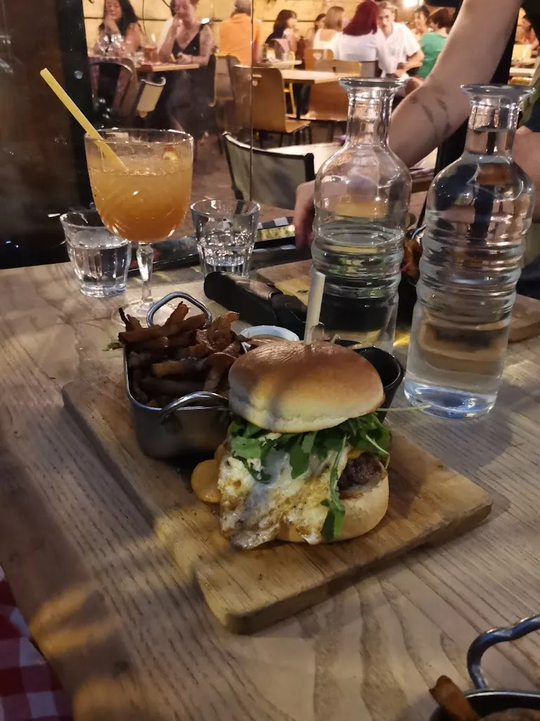 WeiAn Chow_La Vieille Chouette_Ciotat_review