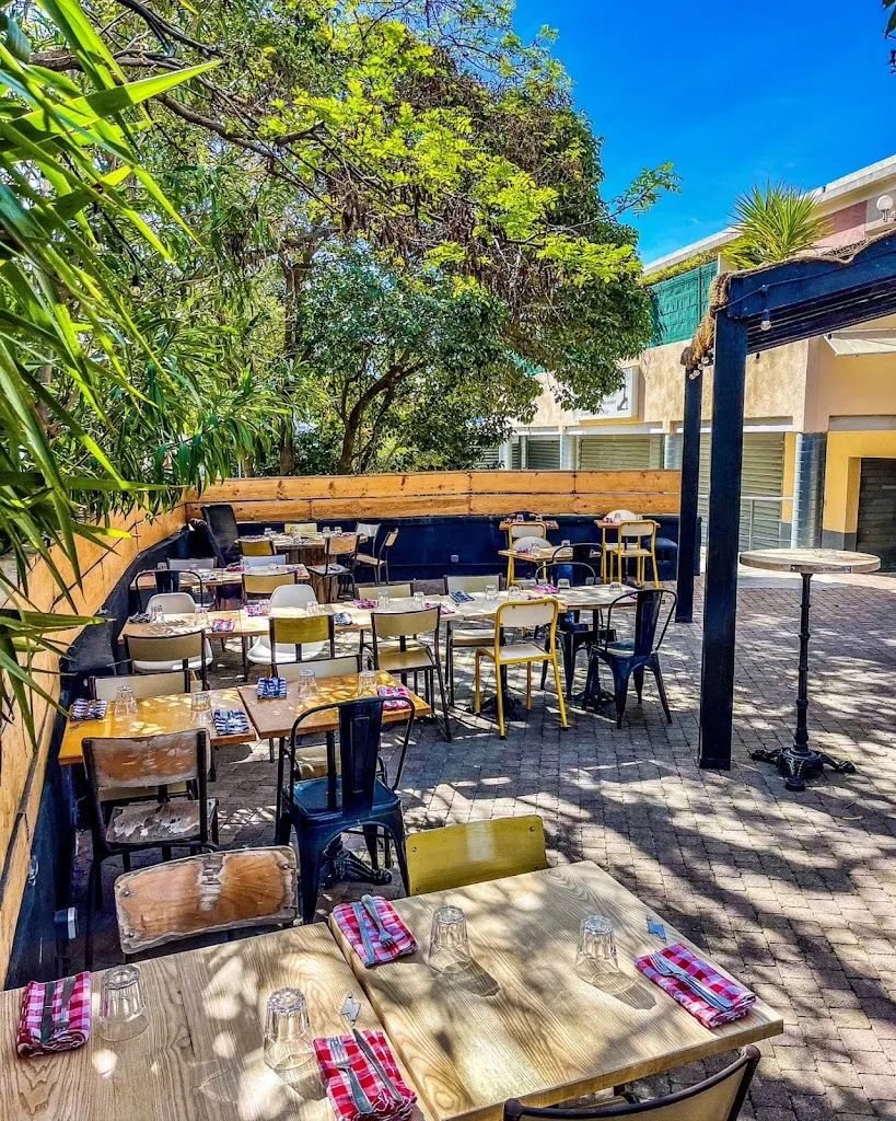 La Vieille Chouette restaurant in Ciotat