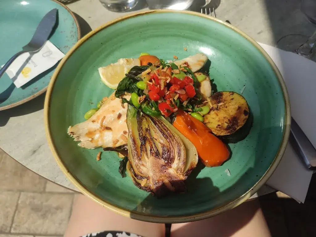 Petra Tuza_Les 3 secs_Ciotat_review