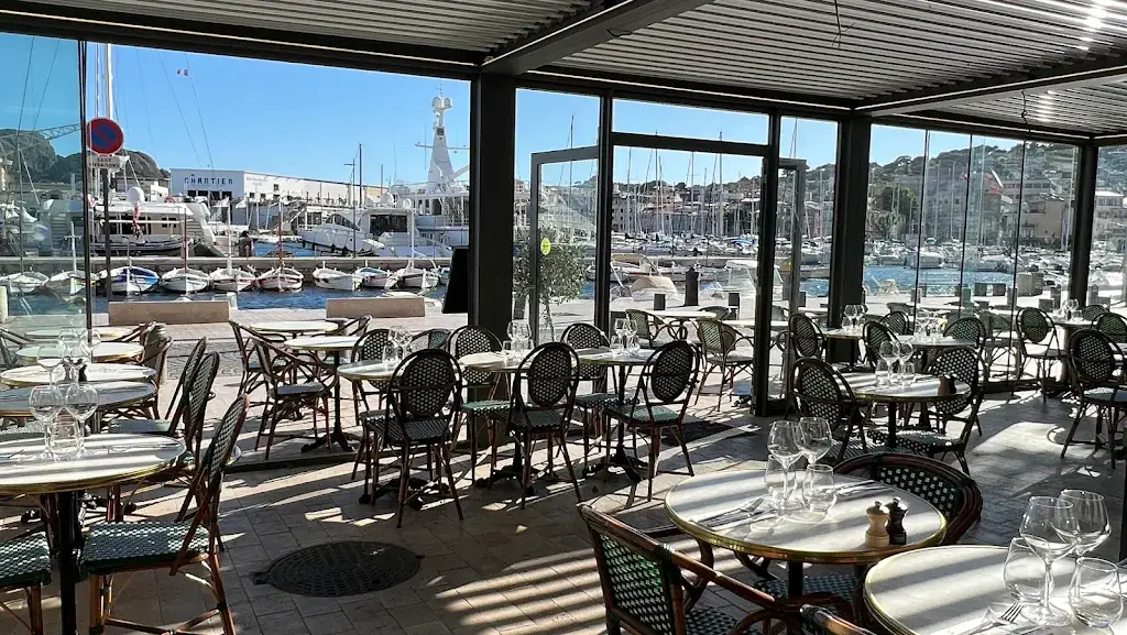 Restaurant La Barque - La Ciotat - Vue Mer- Notre cuisine du sud restaurant in Ciotat