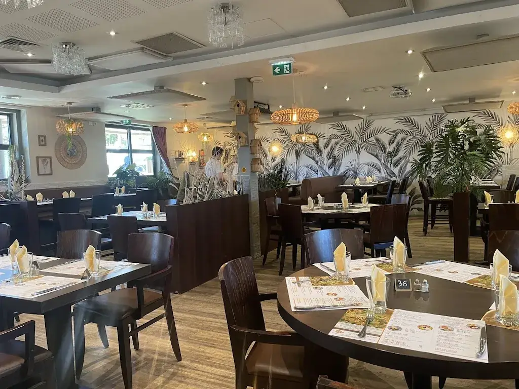 Emmanuel Vallet_L'Oiseau rieur_Ciotat_recensione