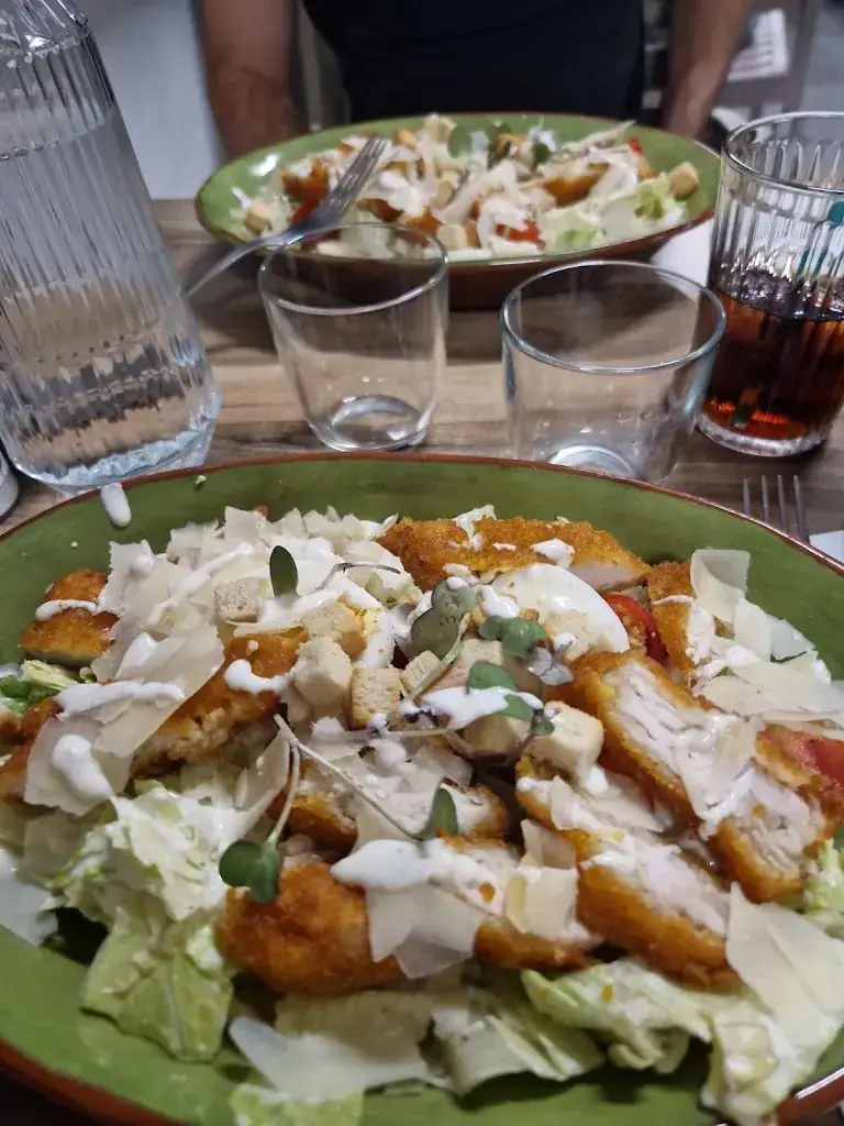 lison margiela_La brasserie des capucins_Ciotat_recensione