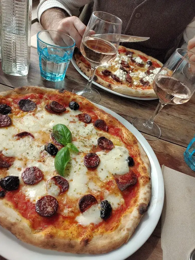 Sheila Krakau_La Crique_Ciotat_recensione