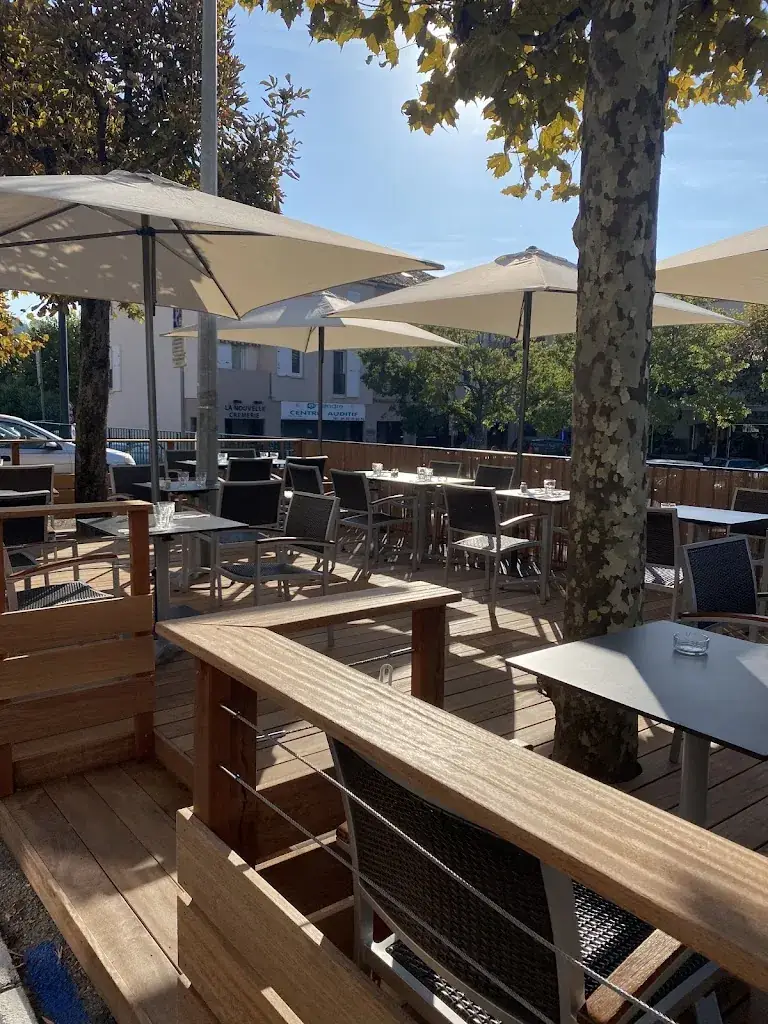 L'ardoise restaurant in Châteauneuf-Grasse