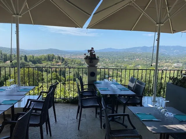 BISTROT LOUGOLIN restaurant in Grasse