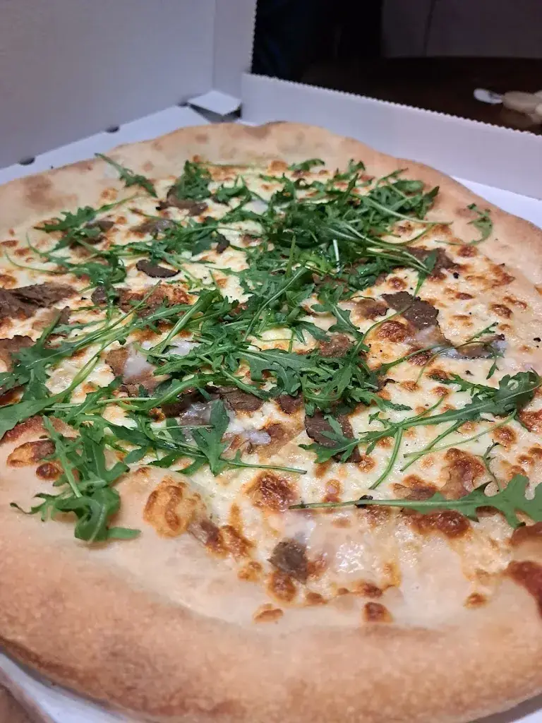 Pizzas Du Cengle restaurant in Châteauneuf-le-Rouge