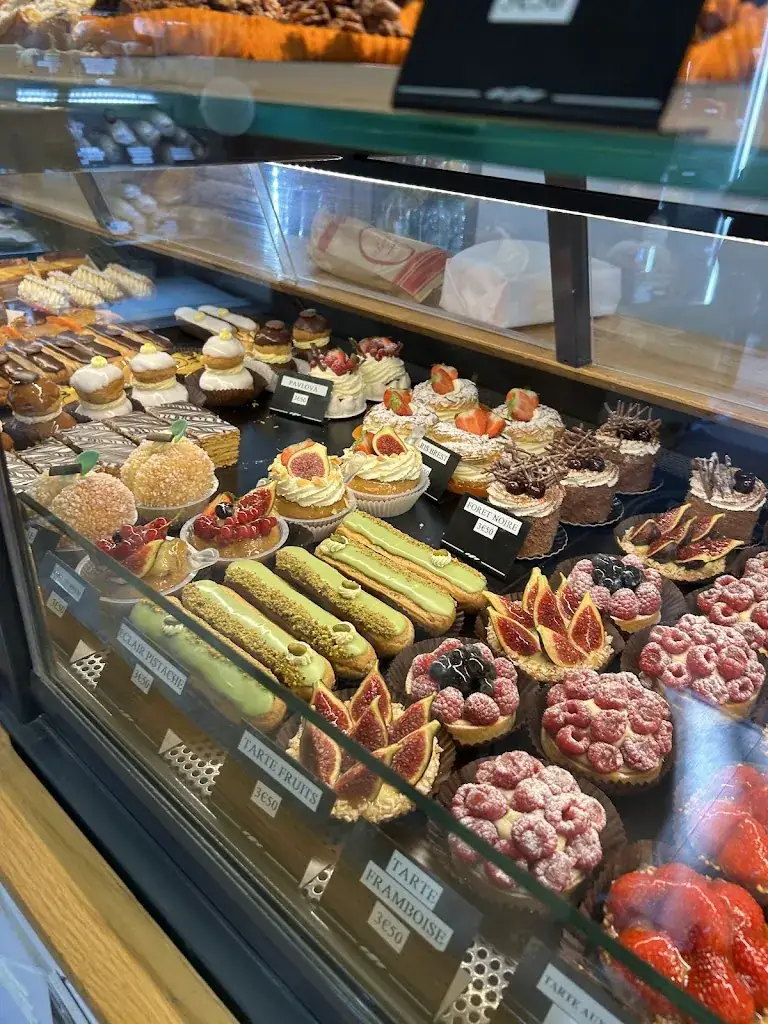 Le Fournil de Châteauneuf Le Rouge restaurant in Châteauneuf-le-Rouge