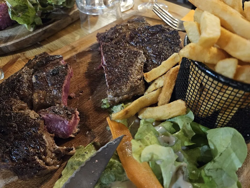 Restaurant 592_Peynier_slider_image_3