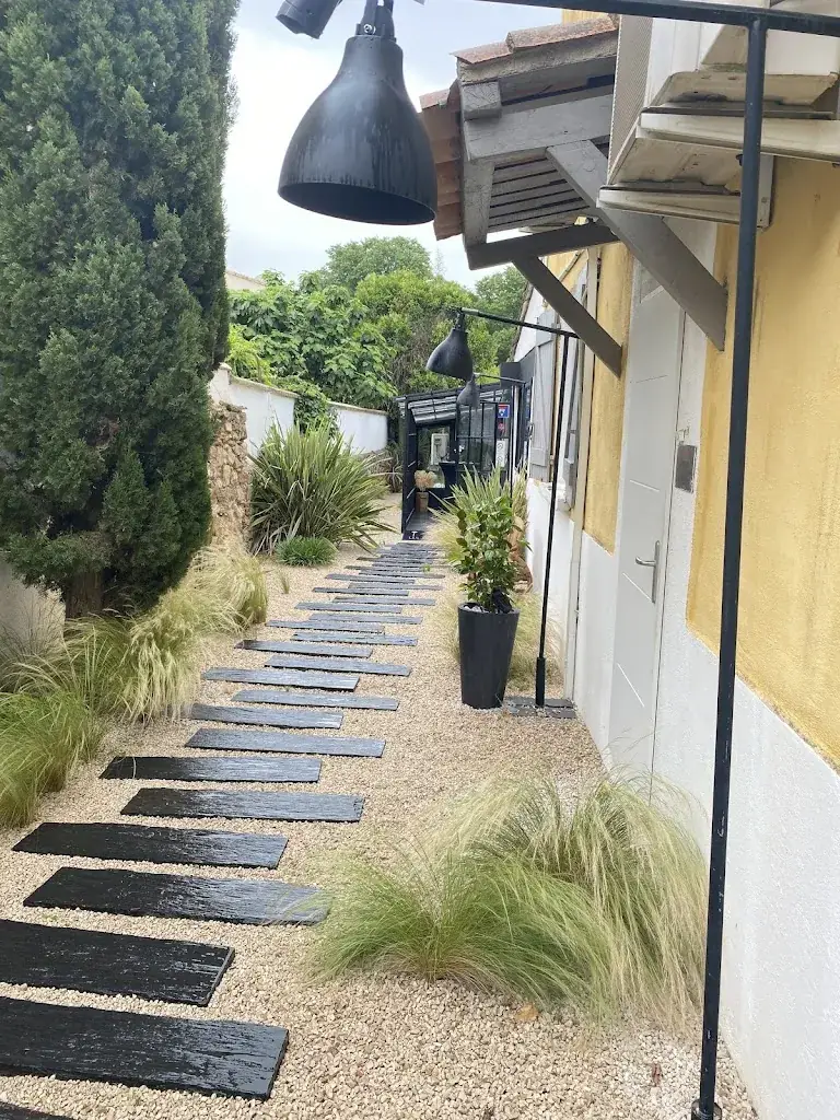 Cesar Gutierrez_Les Michels Restaurant_Peynier_review