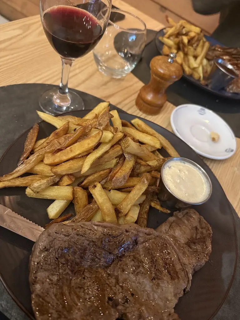 Lemoine “Clem” Cassy_Restaurant Le Bouchon Lyonnais_Cavaillon_review
