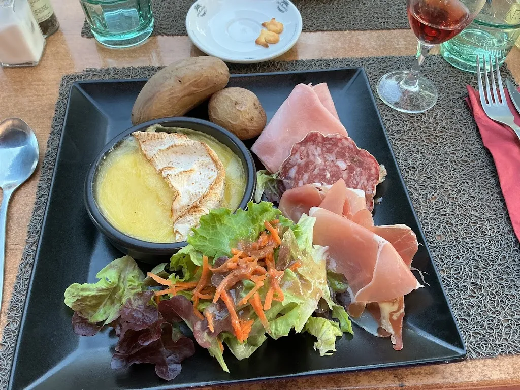 Colette Burgeon_Restaurant Le Bouchon Lyonnais_Cavaillon_review