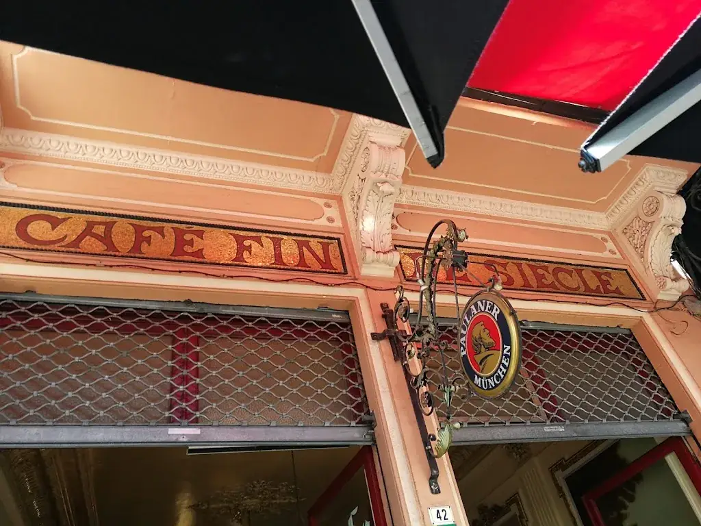 Marcel Wagner_Le Fin de Siècle_Cavaillon_review