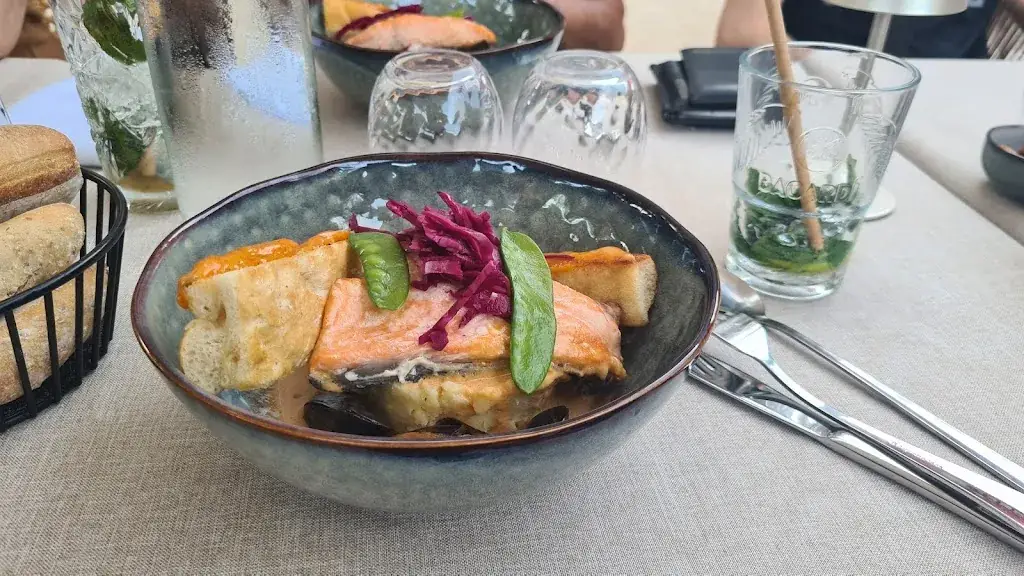 Francis Jean_Sous le cagnard_Cavaillon_review