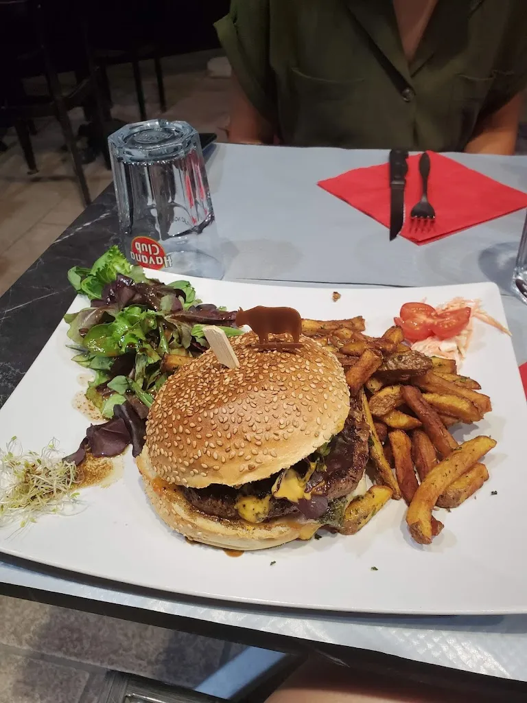Mohammad Asim Warsi_Cosy Pub_Cavaillon_review