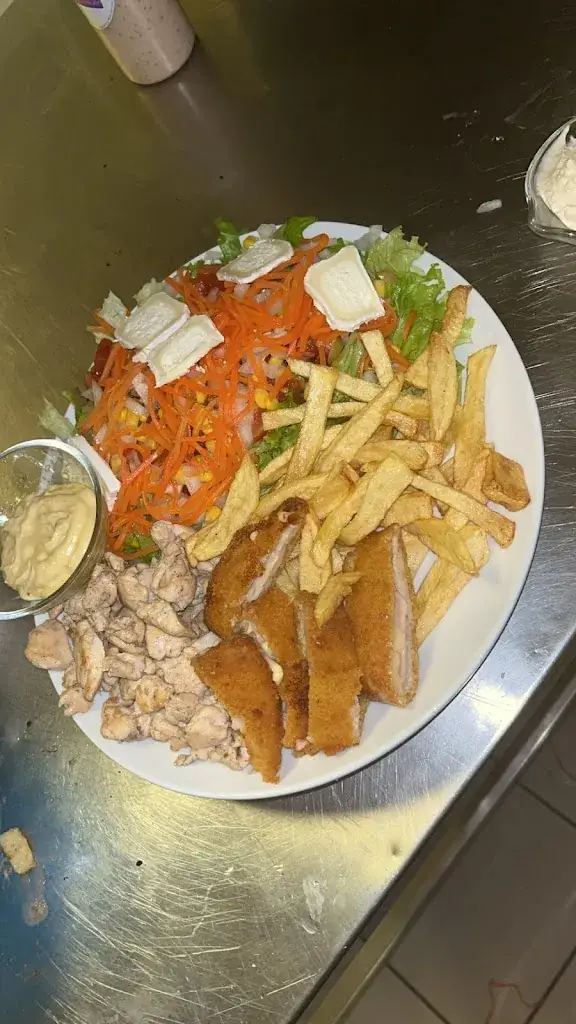 Shaimae El Azami Hassani_Restaurant snack Le Splendid_Cavaillon_review