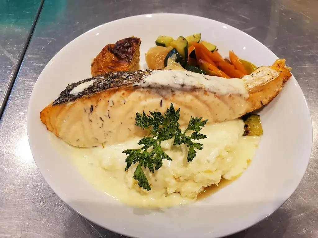 Le Paséo - Bar Restaurant_Cavaillon_slider_image_2