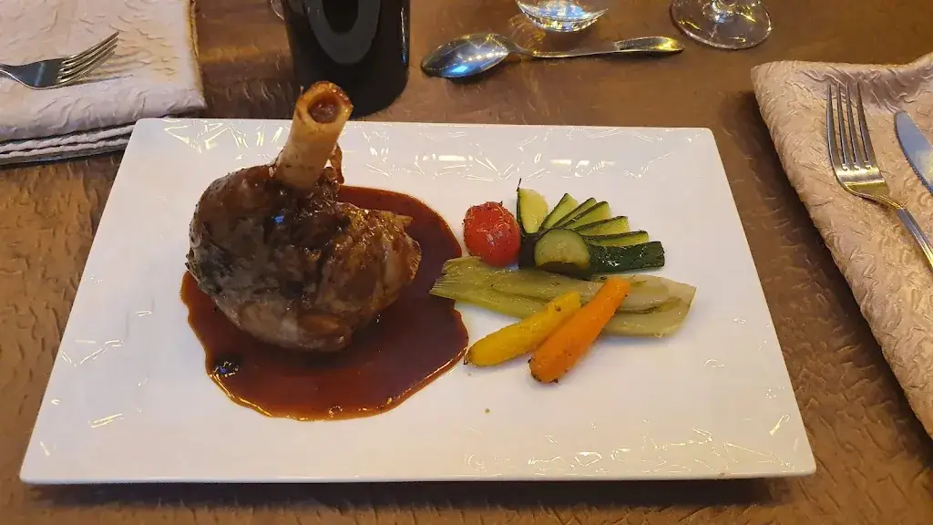 Oscar Hoffman_Le Côté Jardin_Orgon_review