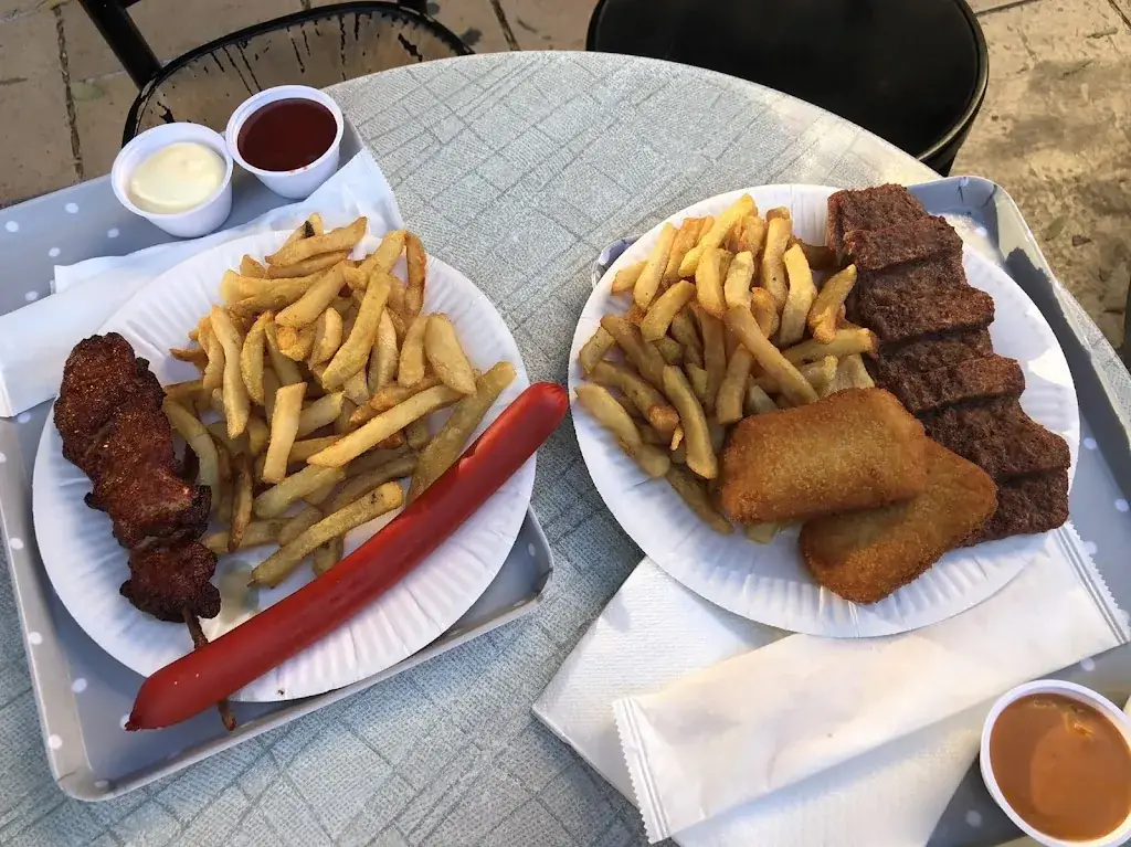 Karina Nasonova_LES CH'TITES FRITES BELGES_Cavaillon_review