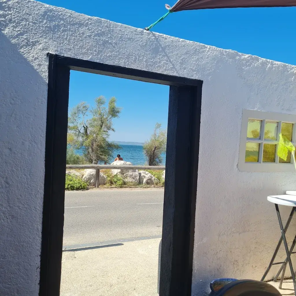 Didi Guns_La Galiote_Châteauneuf-les-Martigues_review