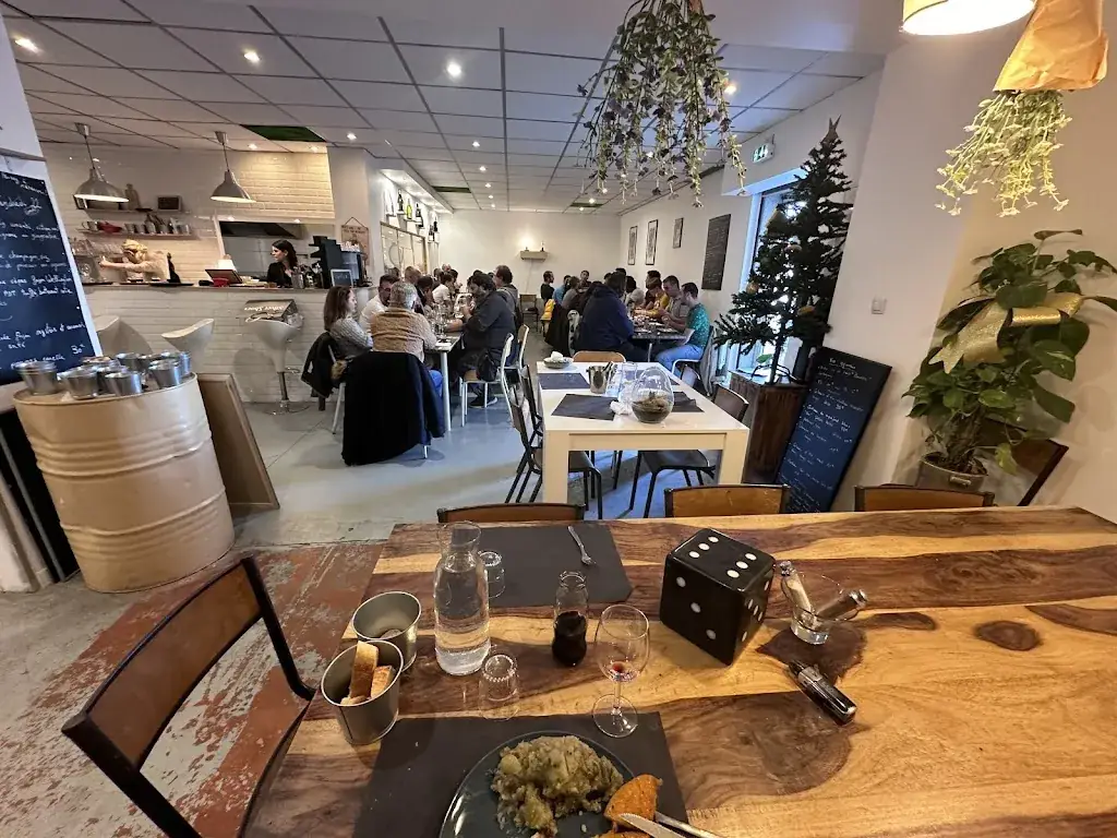 BRUNO DURAND_La Baraque_Châteauneuf-les-Martigues_review