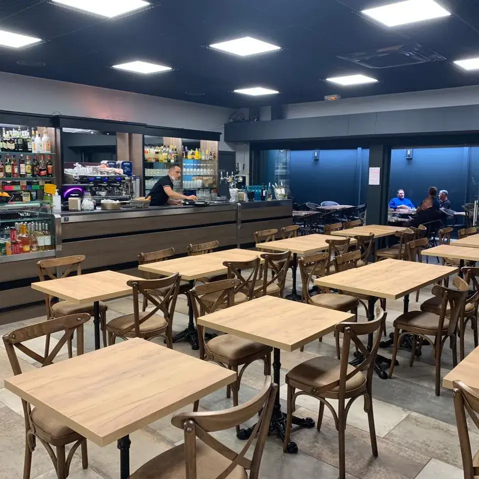 Macan Bar restaurant in Châteauneuf-les-Martigues