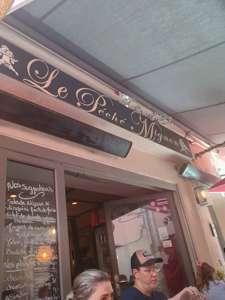 Rafael Barrios Nuñez_Le Péché Mignon_Châteauneuf-les-Martigues_review