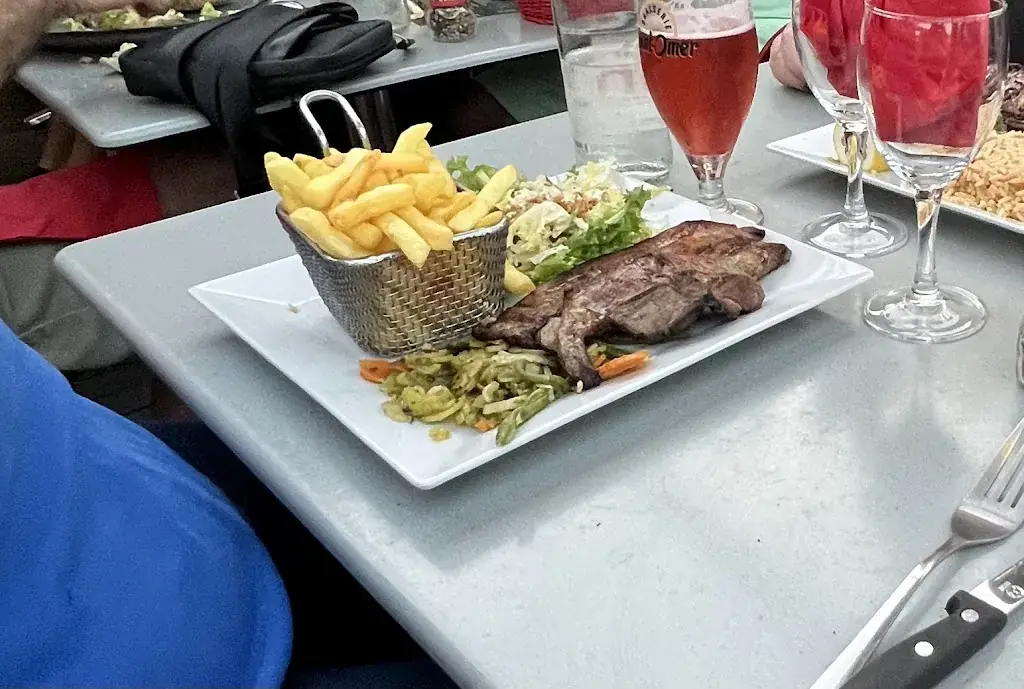 La Barque_Marignane_slider_image_3