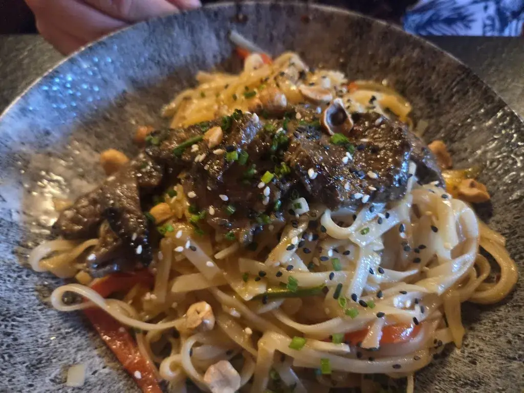 Joel Malaver_JIMMY N DRINKS_Châteaurenard_review