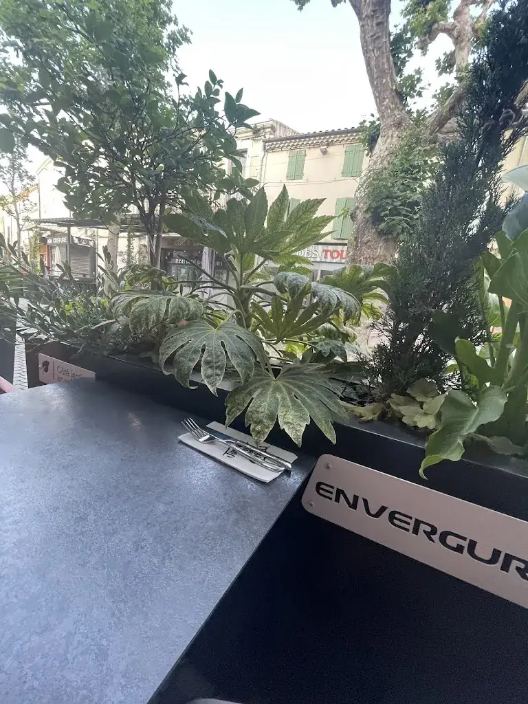 Pablo Echavarria_JIMMY N DRINKS_Châteaurenard_review