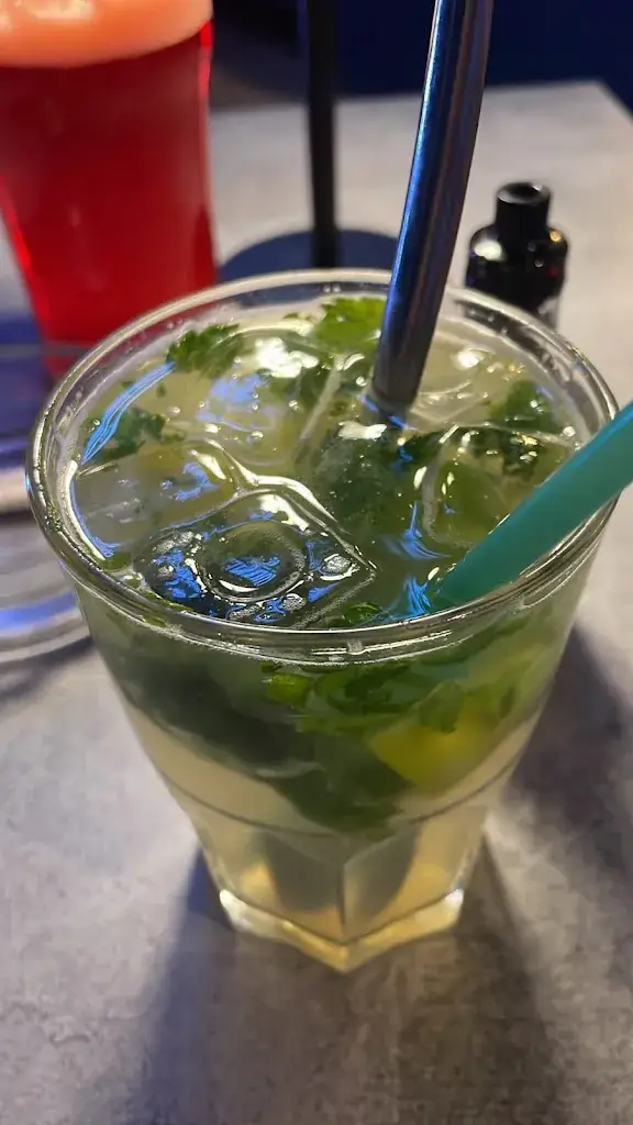 Melissa Parody_Twenty Beer & Food_Châteaurenard_review