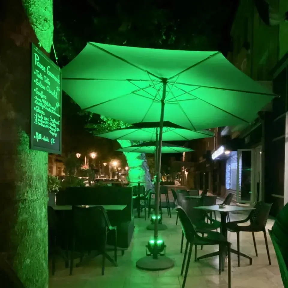 Twenty Beer & Food restaurant in Châteaurenard