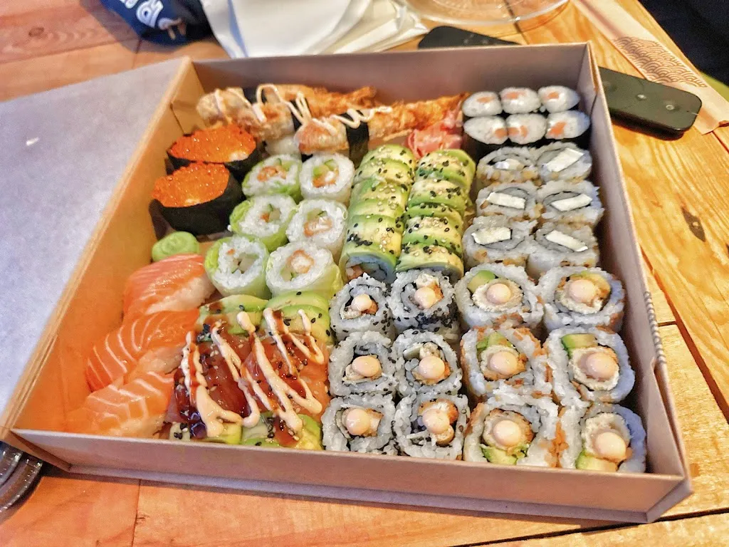 D Benoit_SushiEats_Châteaurenard_review
