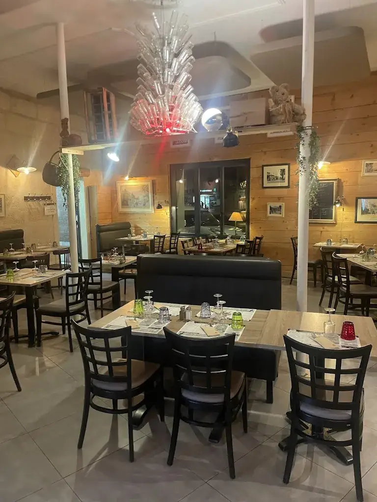 Un Bouchon en Provence_Eyragues_slider_image_1