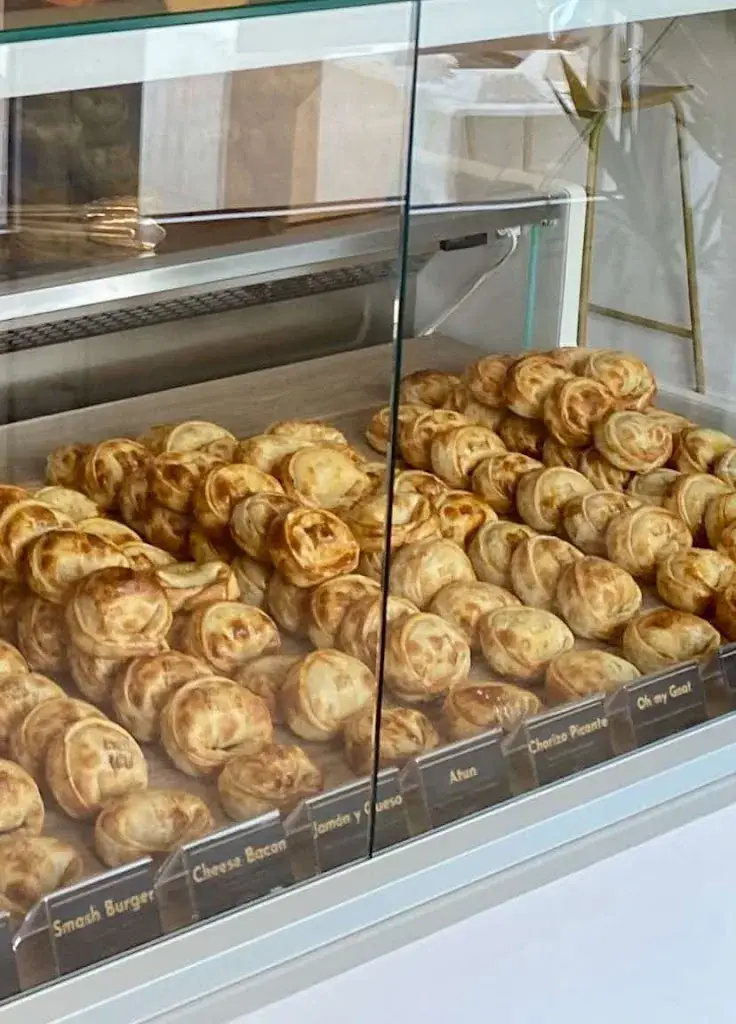 Colin Delprat_Empanadas y Más_Châteaurenard_review